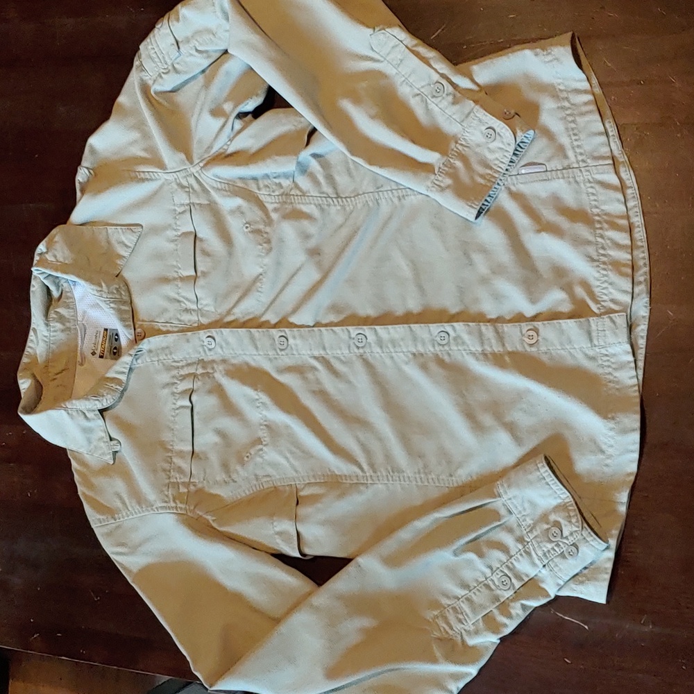 Columbia Titanium Omni Dry Women's Small Beige Button Down Top